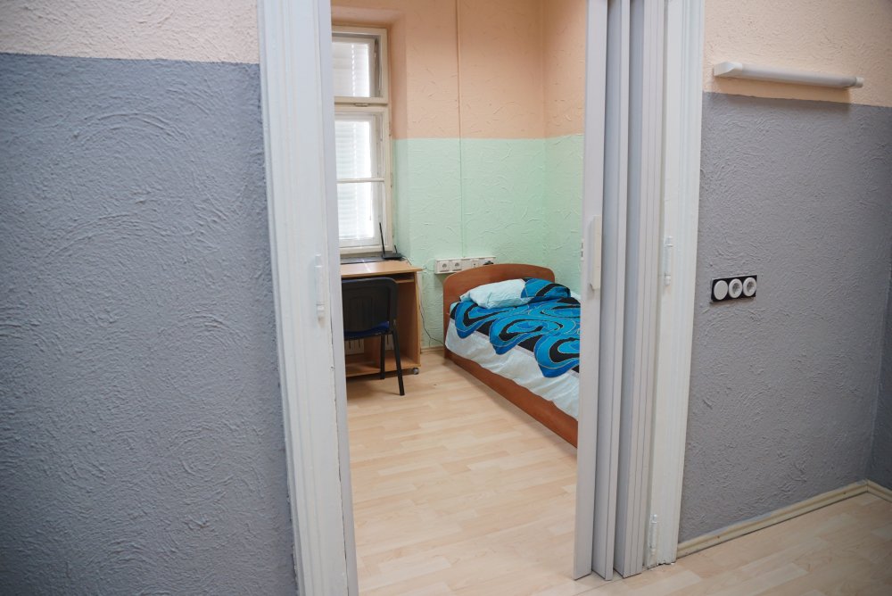 room-06-4