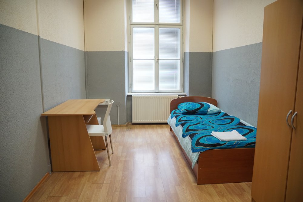 room-10-1