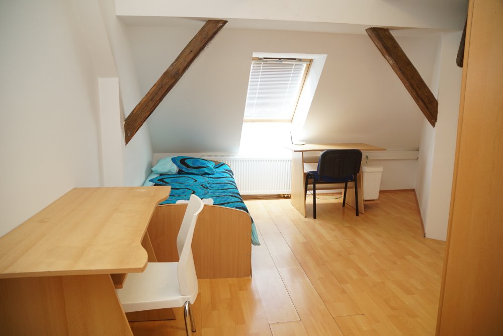 room-12-1
