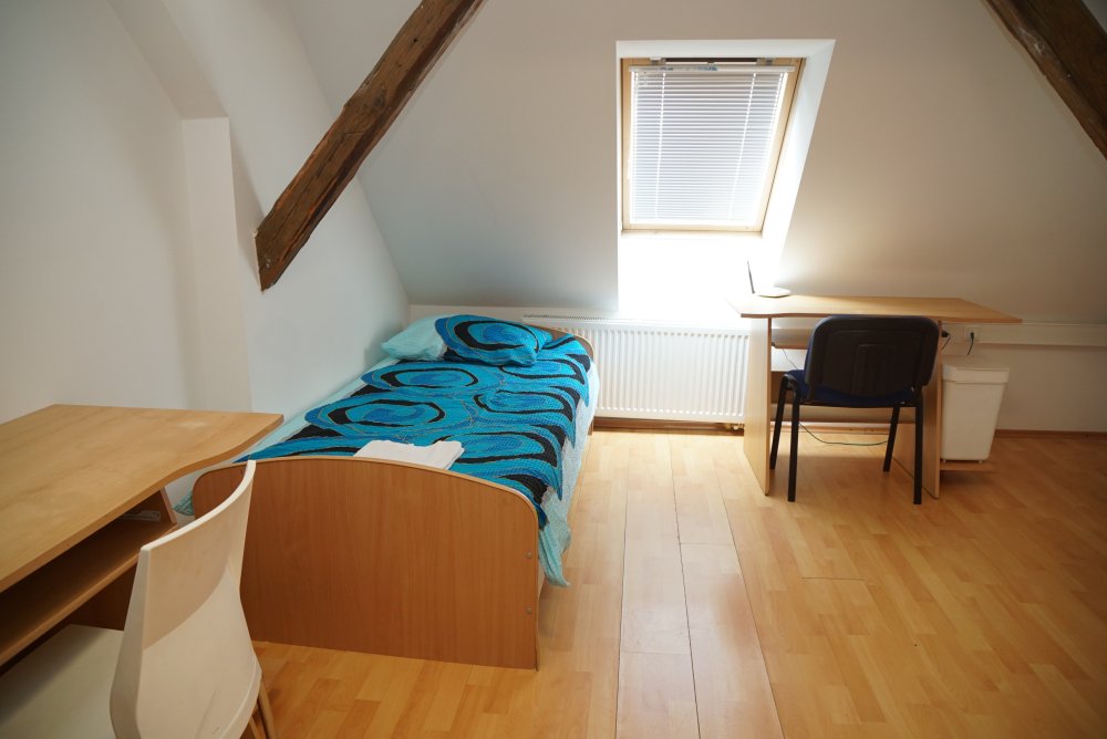 room-12-3