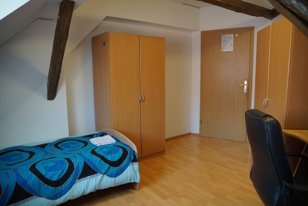 room-13-3
